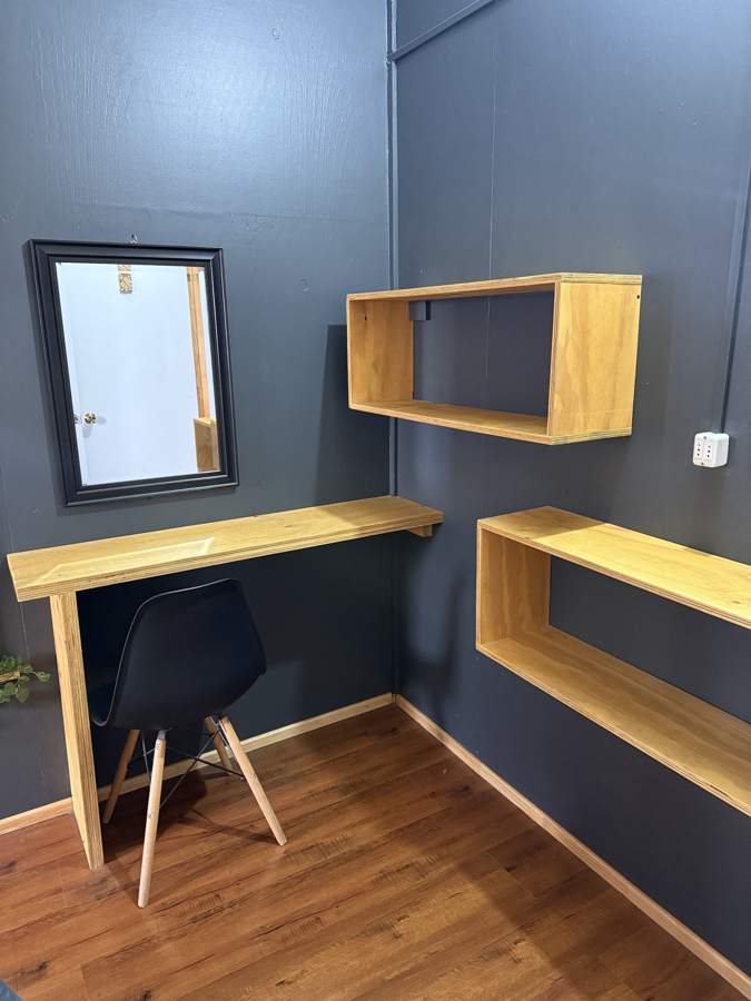 Escritorio con espejo de Habitación 2